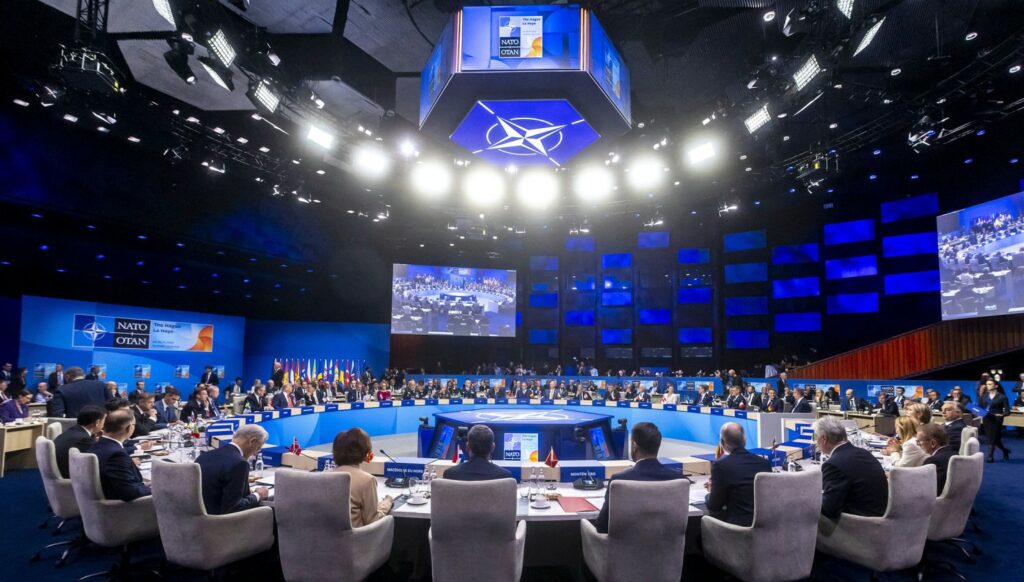 Le Conseil de l'Atlantique Nord réuni à La Haye, juin 2025