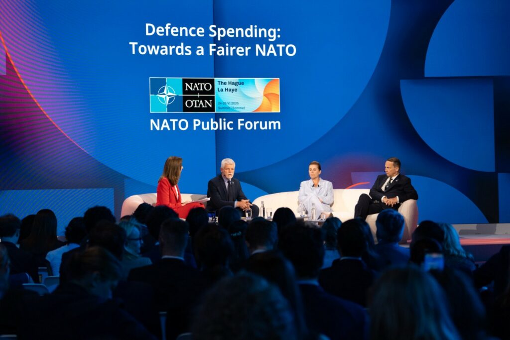Table ronde avec le président tchèque, la Première ministre danoise et le ministre polonais des Affaires étrangères