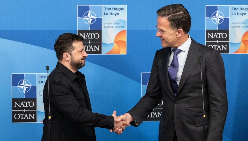 Le président ukrainien Volodymyr Zelensky et le secrétaire général de l'OTAN Mark Rutte
